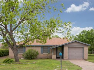 7821 Abbott Dr, White Settlement, TX 76108