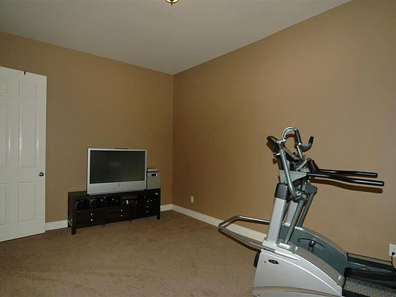 4th image of 2915 Port Rose Ln
