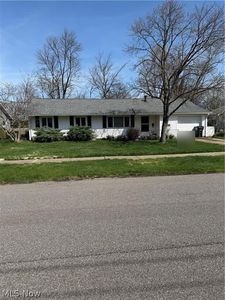 112 Meadow Dr, Berea, OH, 44017
