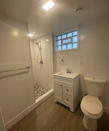 Basement full Bathroom
