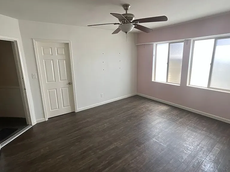 2116-2118 E Cesar E Chavez Ave — Photo 22
