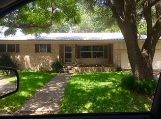 1306 S Cliff St, Decatur, TX 76234
