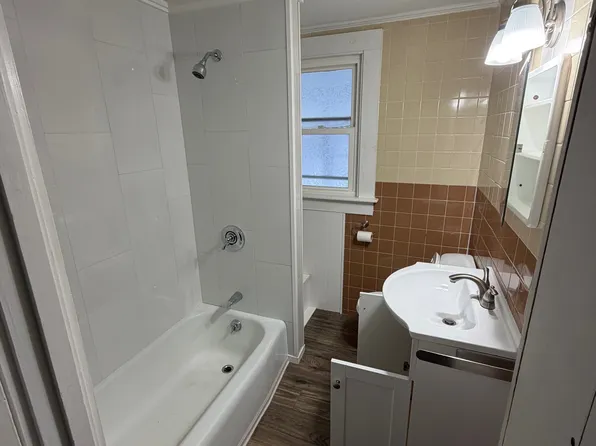 22-24 Elm St #22, Newmarket, NH 03857