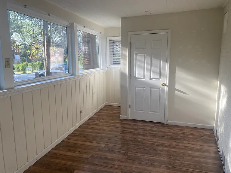 7607 Hammond Ave — Photo 5