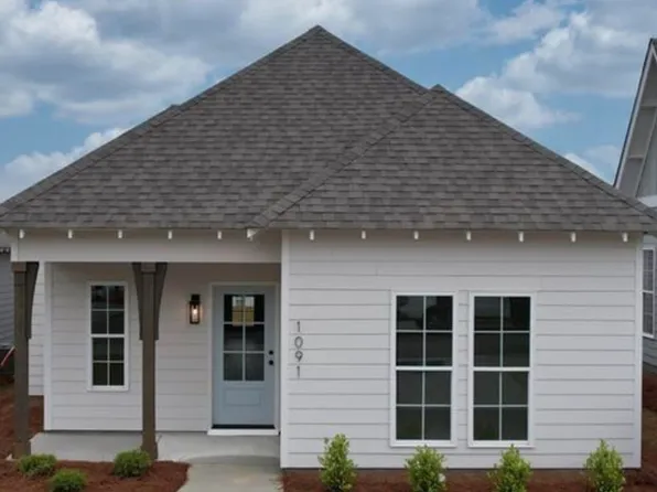 1091 Woodland Cir, Opelika, AL 36801