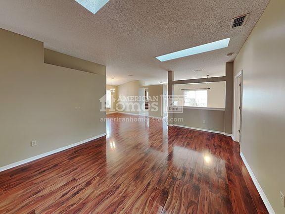 4th image of 1846 Windsor Oak Dr