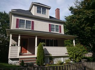 260 Manthorne Rd, West Roxbury, MA 02132