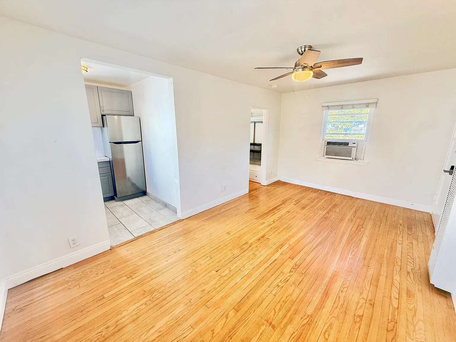 Studio, 500 sqft, $2,300 — Photo 1