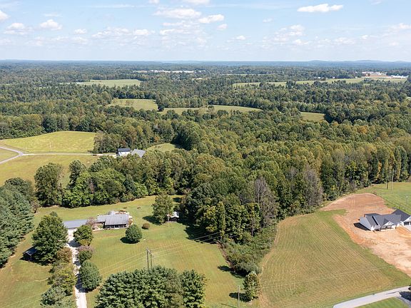 2nd image of 500 Delp Rd