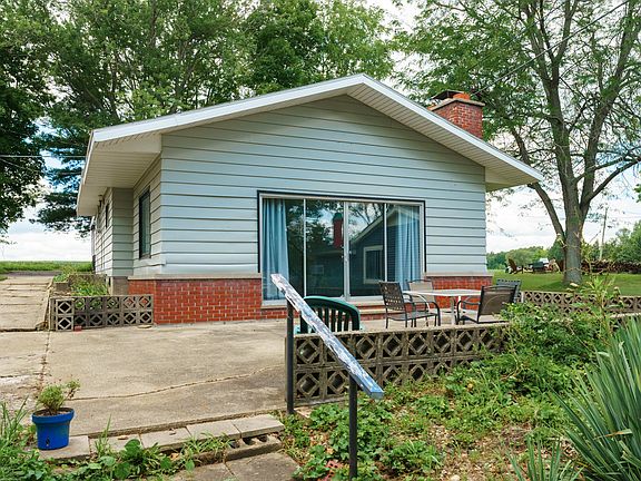 2nd image of 95363 Willow Dr