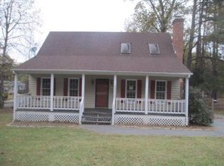 8324 Foxberry Dr, North Chesterfield, VA 23235