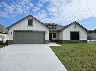 10413 E 132nd St S, Bixby, OK 74008