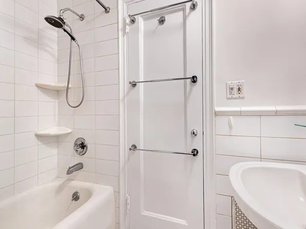 55 Park Avenue image 4 of 5