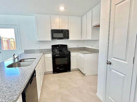 4th image of 1707 Temper Ln