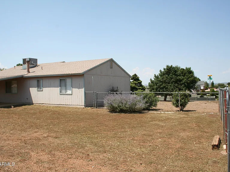 8901 E Waco Ct — Photo 42