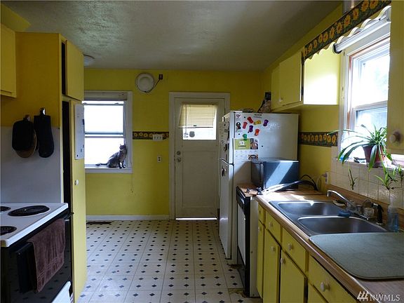 4th image of 1114 N Montgomery Ave