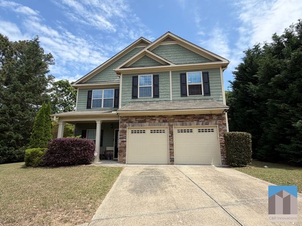 838 Pine Ln