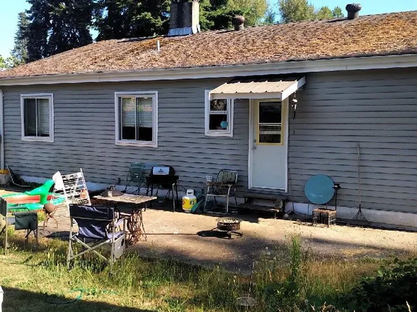 569 Thompson Ave, Coquitlam, BC V3J 3Z9