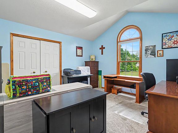 4th image of 2144 Berry Rd