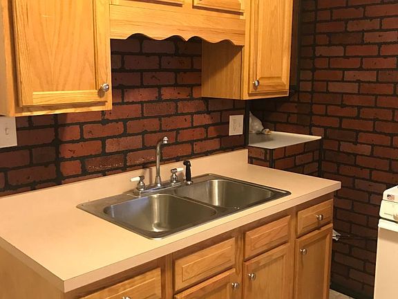 3rd image of 602 1/2 Morgantown Ave