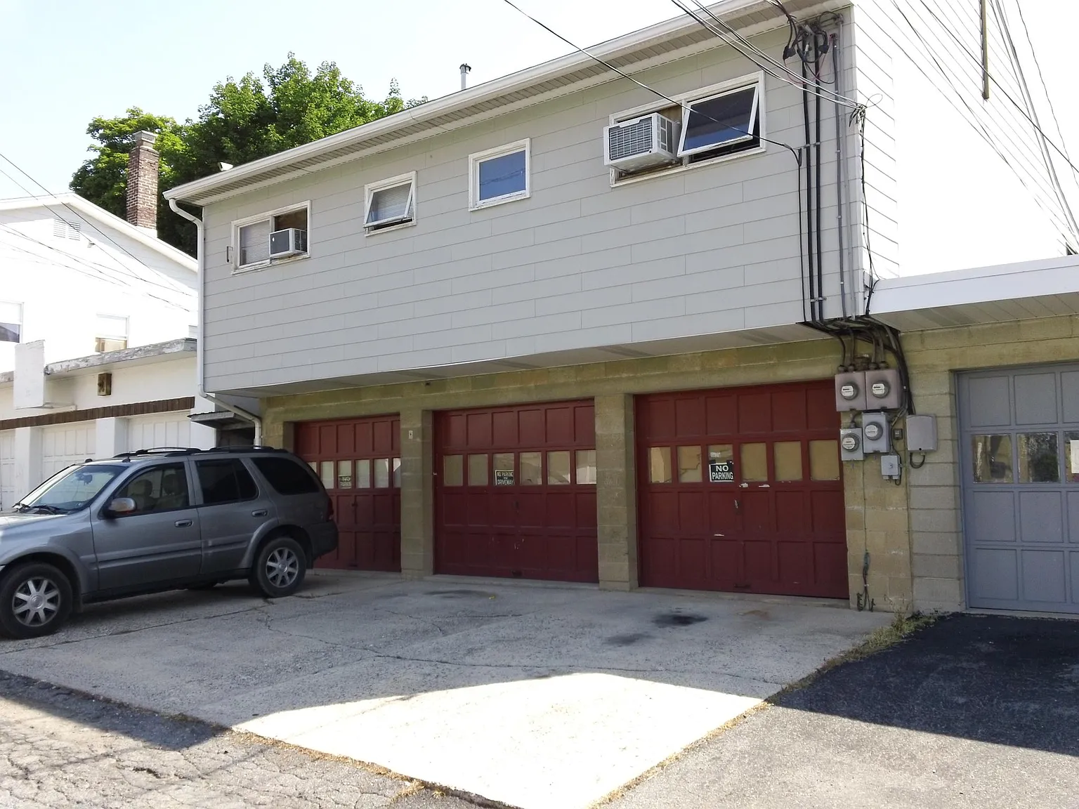 224 E Aly N — Photo 1