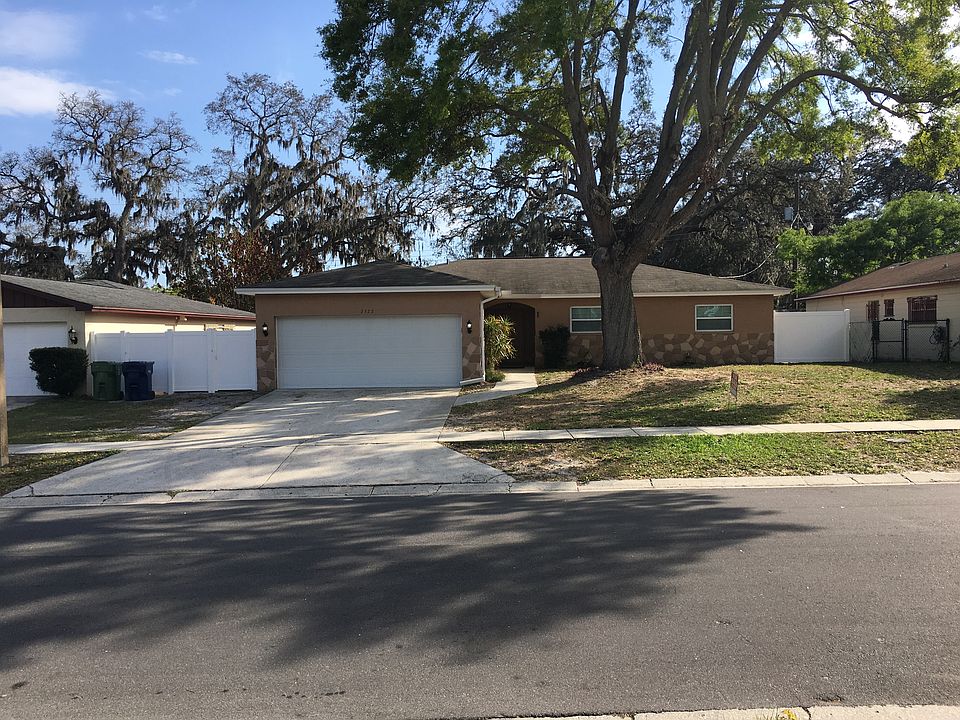 1st image of 2322 Fern Pl