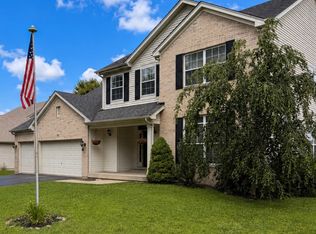 104 Northfield Dr, Minooka, IL 60447