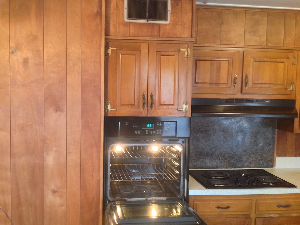 1st image of 810 Willow St