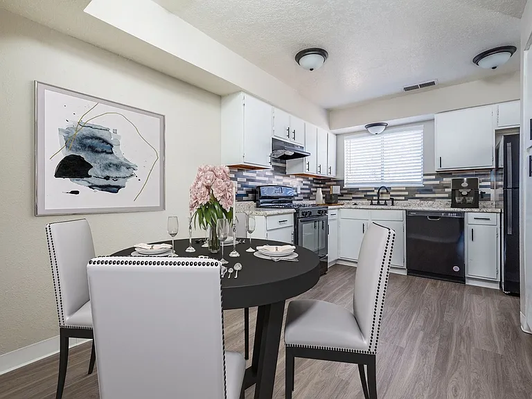 Spacious 2-Bedroom Townhomes — Photo 6