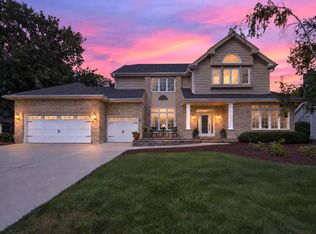 4020 White Eagle Dr, Naperville, IL 60564