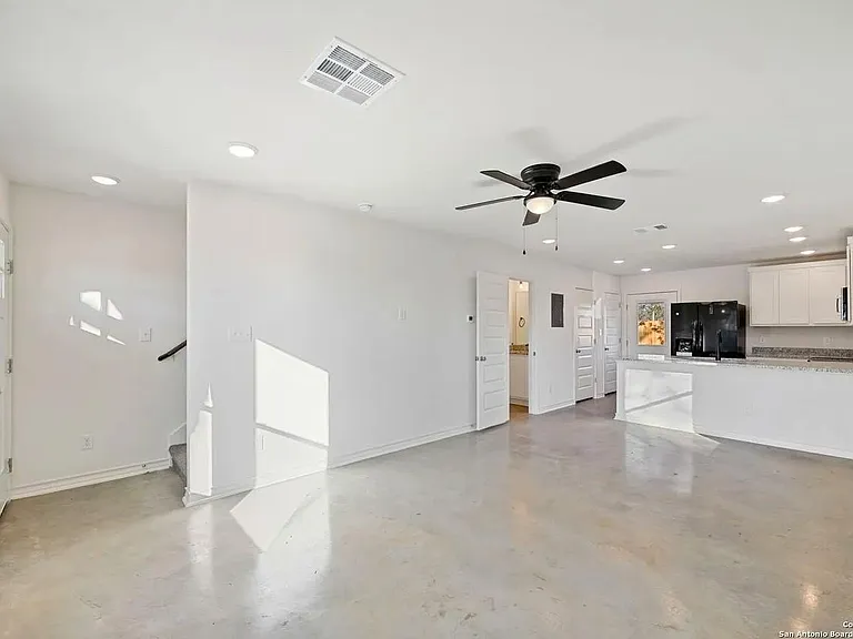 543 Delmar St #101 — Photo 4