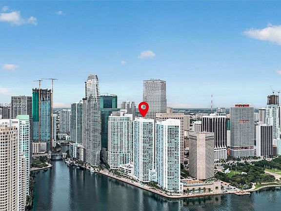 3rd image of 325 S Biscayne Blvd APT 2320