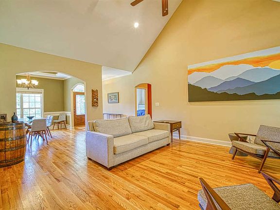 5th image of 309 Lawtonwood Ln