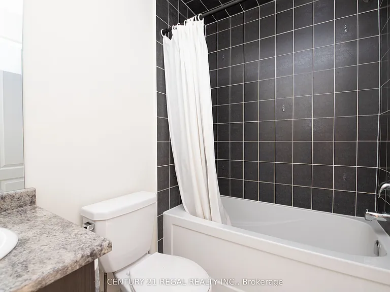 43 Tollgate St #UPPER — Photo 35