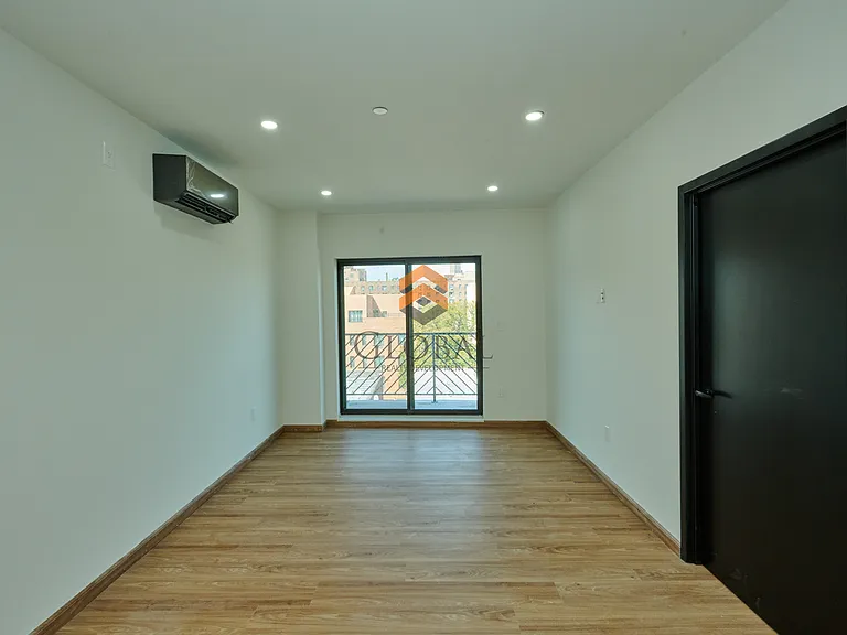 2039 Westchester Ave #503 — Photo 3