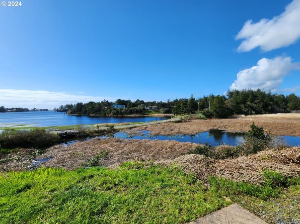 654 Madrona Ave, Port Orford, OR 97465