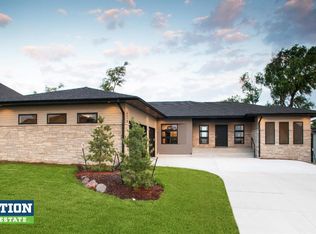 6519 Boulder Ridge Rd, Lincoln, NE 68526