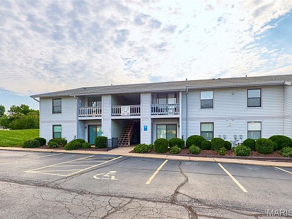 2nd image of 1626 Summergate Pkwy #E