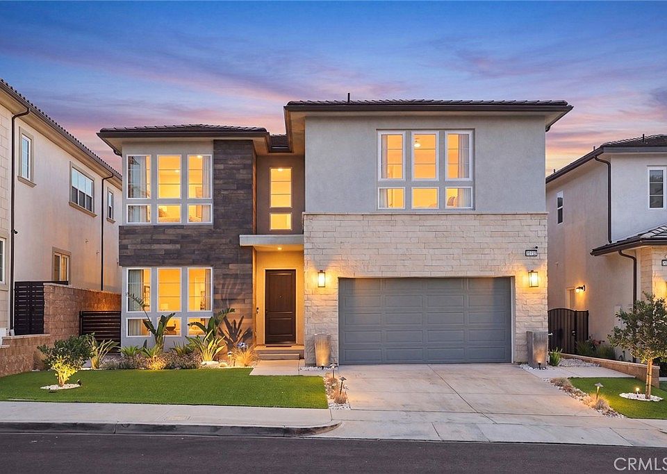 1st image of 20732 W Bluebird Ct