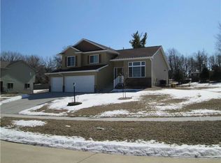 2185 Michelle Ln, Coralville, IA 52241