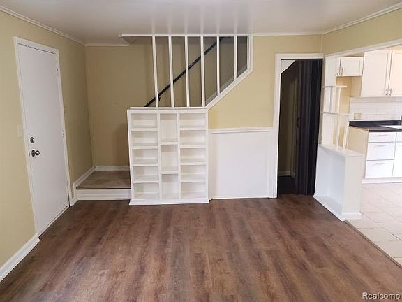4th image of 2263 Delton Ct