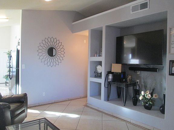 4th image of 3705 Leticia St