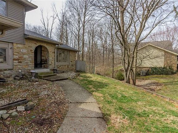 3rd image of 875 W Oakwood Dr