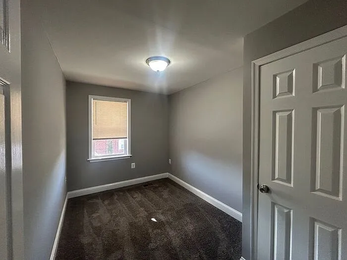2700 Pelham Ave — Photo 10