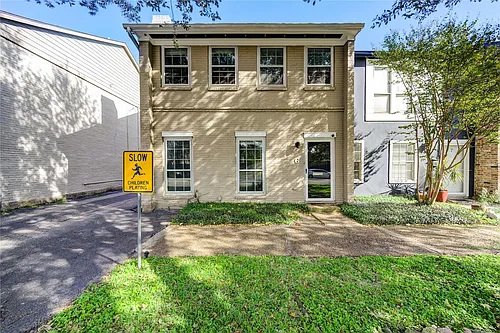 940 Wycliffe Dr #6 Photo 1