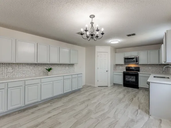 1217 Willow Tree Dr, McKinney, TX 75071