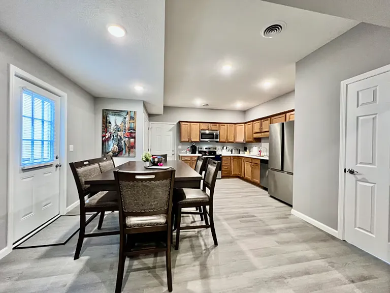 1011 N Anderson St — Photo 7