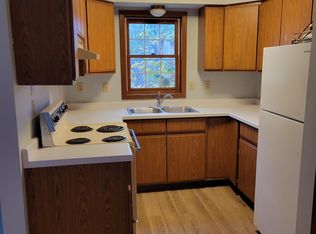 227 Liberty St APT 9, La Crosse, WI 54603