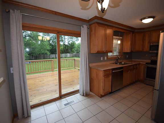 5th image of 14625 Burnell Park Dr