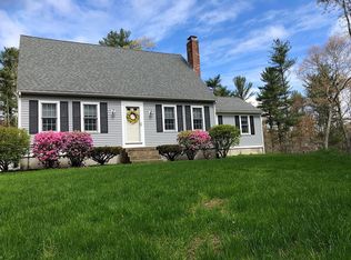 18 Stonebridge Ln, Kingston, MA 02364